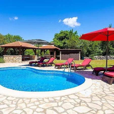 Villa Tara *